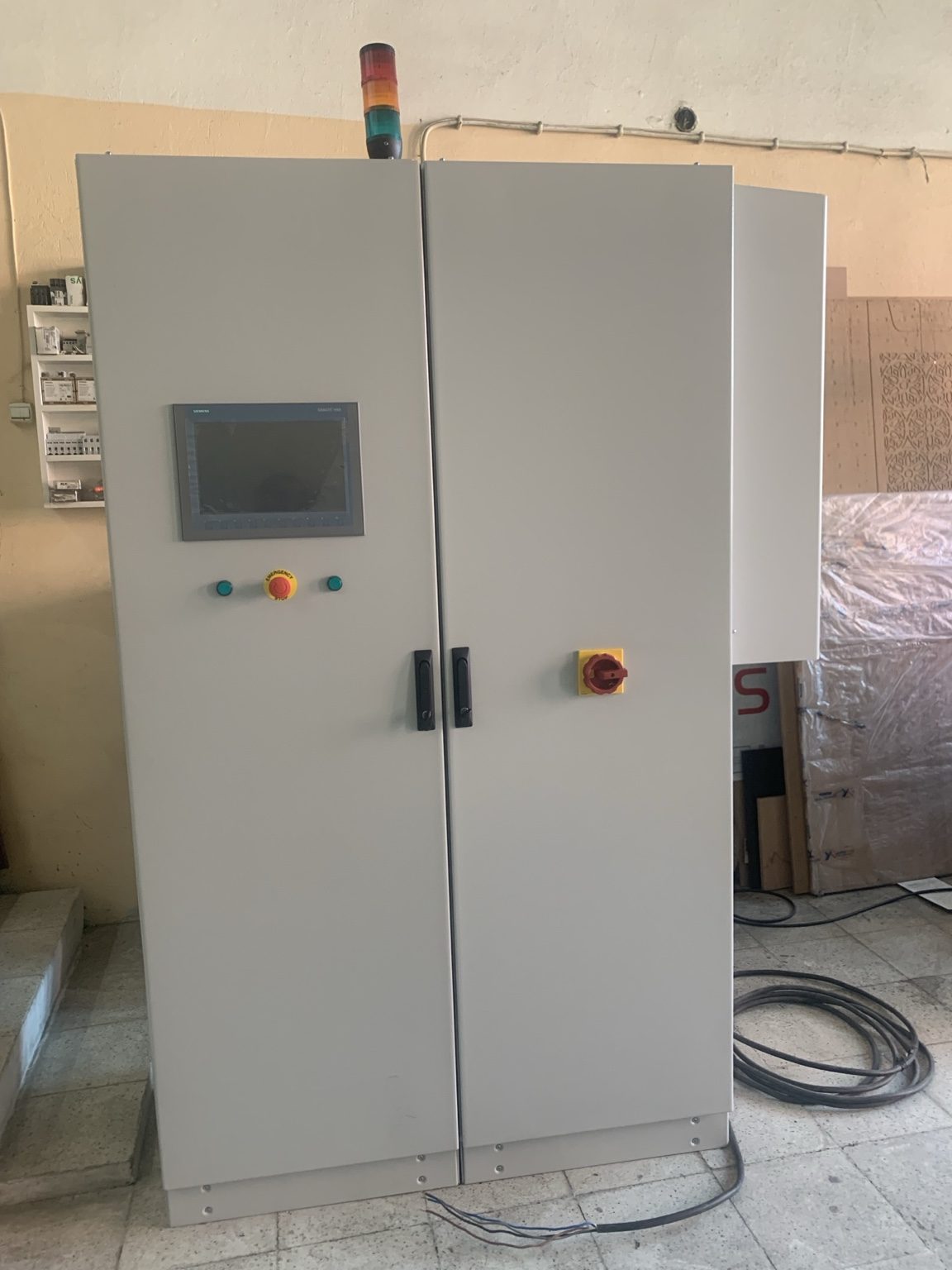 Control cabinet with HMI